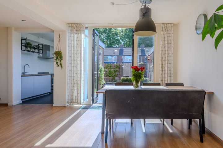 Foto 11 van Merelstraat 12