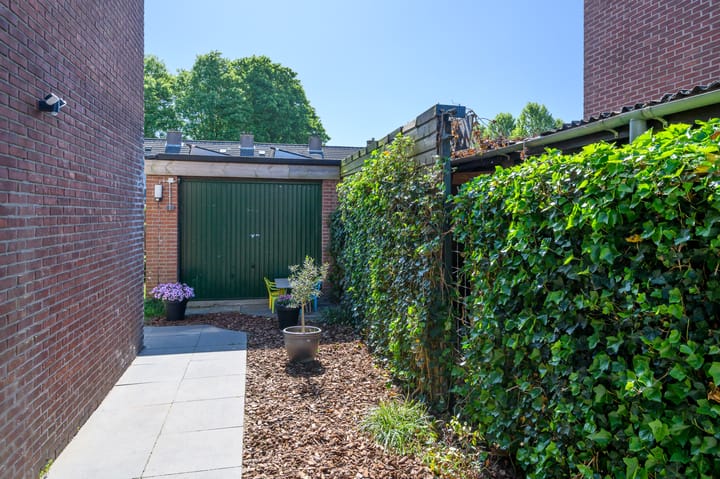 Foto 36 van Merelstraat 12