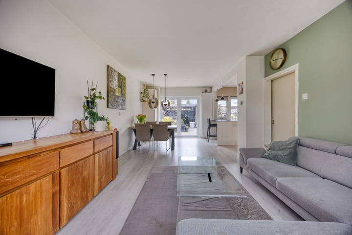 Foto 11 van J.P. Grootstraat 7