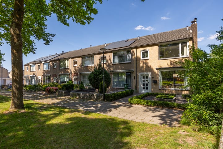 Foto 1 van Dahliastraat 67