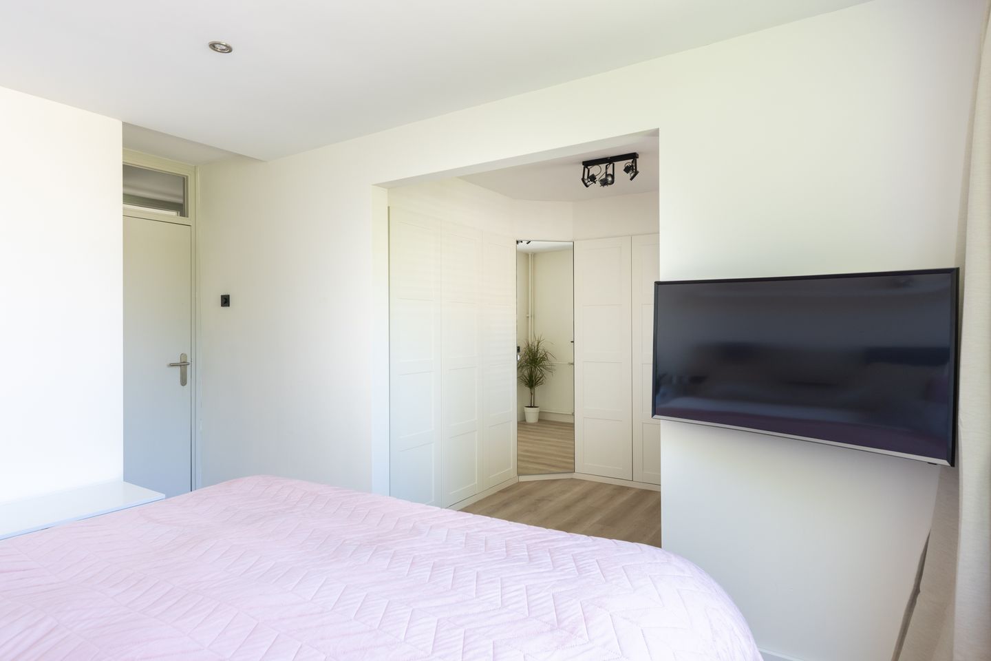 Foto 19 van Dahliastraat 67