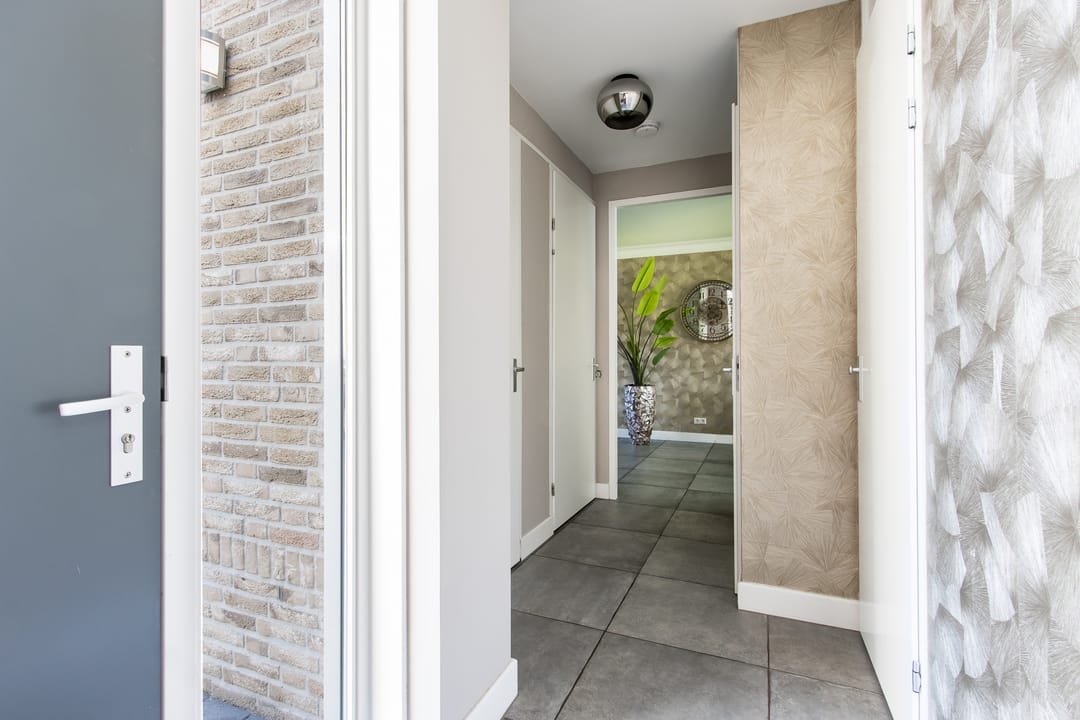 Photo 7 of Kapitein H. van der Maadenstraat 1-D