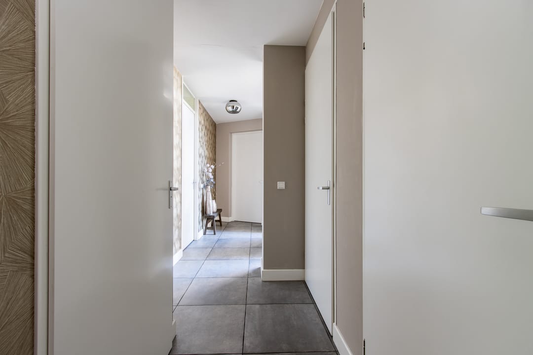 Photo 8 of Kapitein H. van der Maadenstraat 1-D