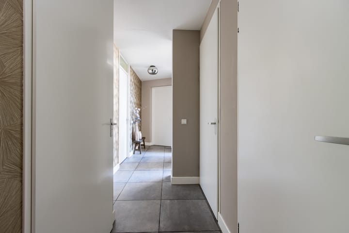 Foto 8 van Kapitein H. van der Maadenstraat 1-D