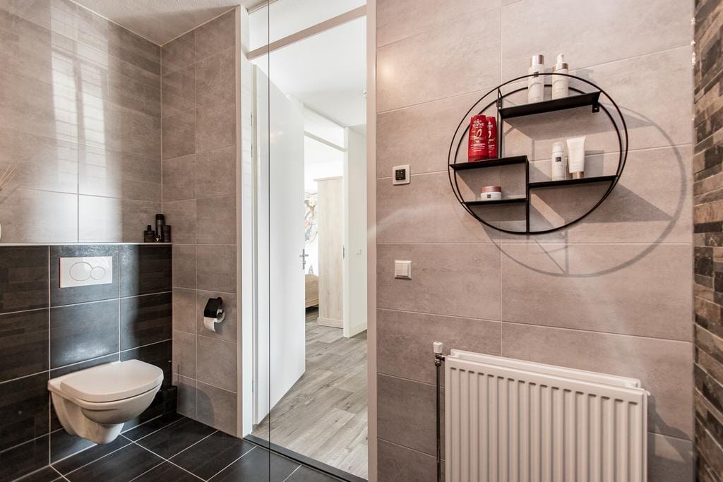 Photo 34 of Kapitein H. van der Maadenstraat 1-D