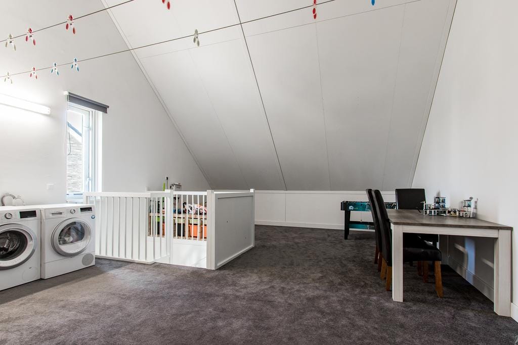 Photo 35 of Kapitein H. van der Maadenstraat 1-D