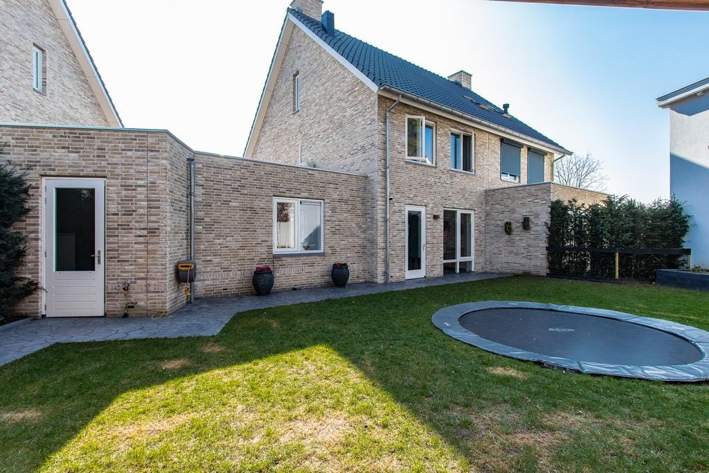 Photo 44 of Kapitein H. van der Maadenstraat 1-D