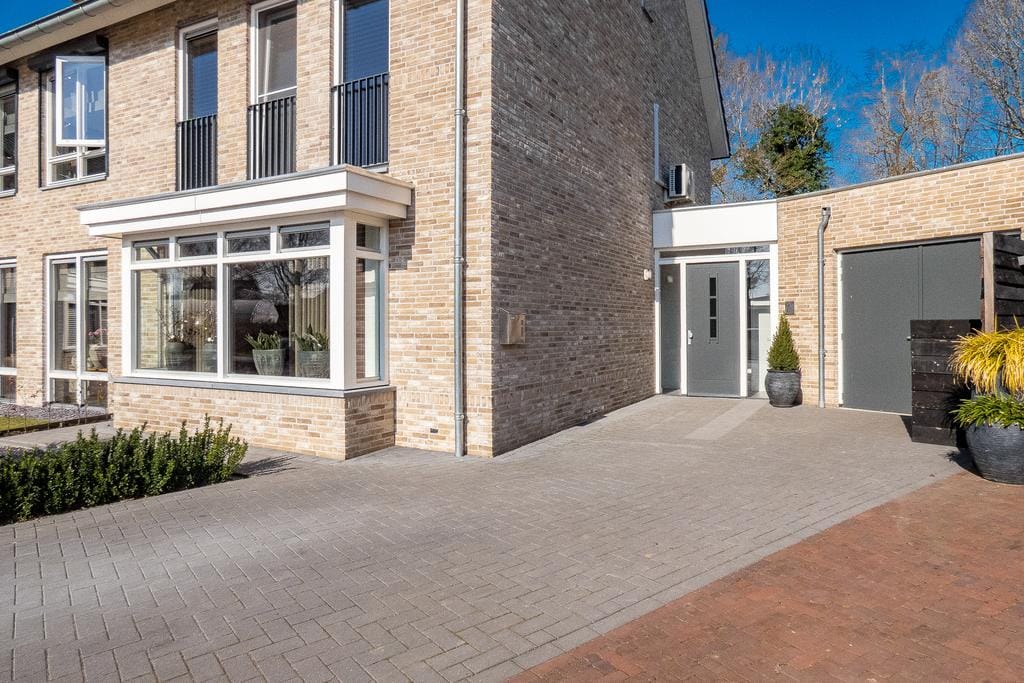 Photo 50 of Kapitein H. van der Maadenstraat 1-D