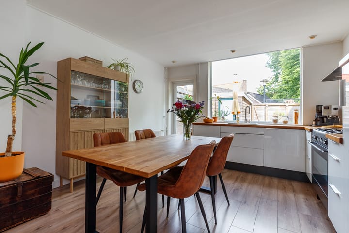 Foto 6 van Herman Modedstraat 20