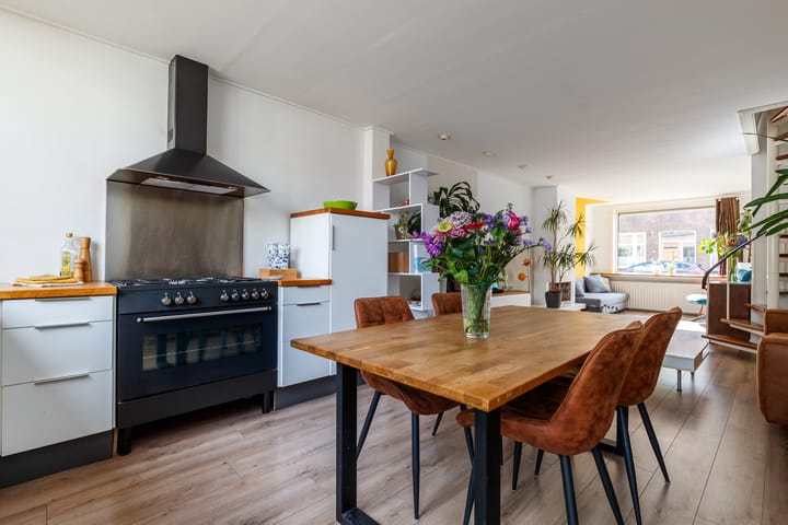 Foto 7 van Herman Modedstraat 20