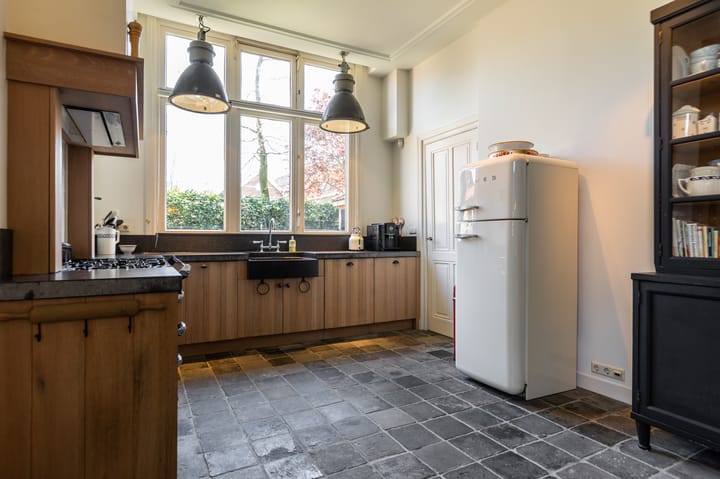 Foto 36 van Spoorstraat 30