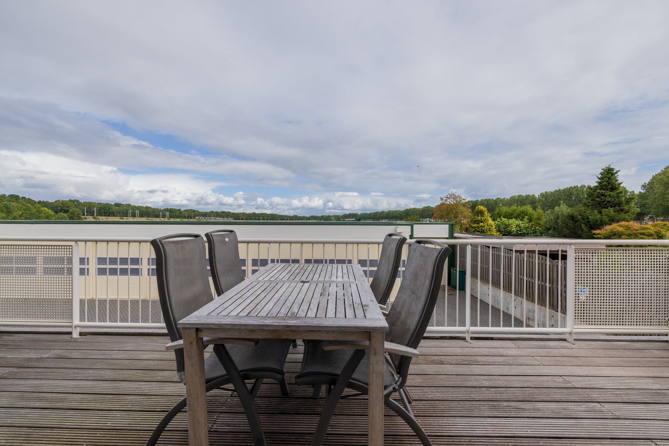 Foto 21 van Lisserdijk 27