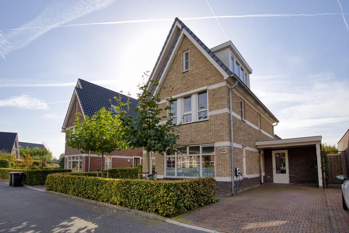 Valetastraat 3