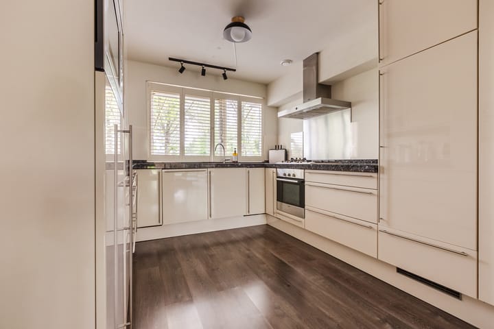 Foto 11 van Schweitzerlaan 53