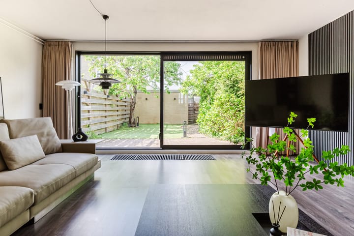 Foto 8 van Schweitzerlaan 53