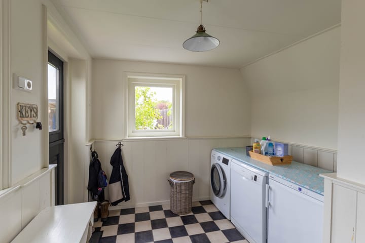 Photo 22 of Buorren 12