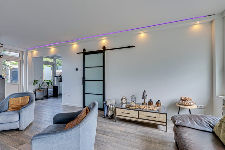 Photo 23 of Roozenburglaan 151