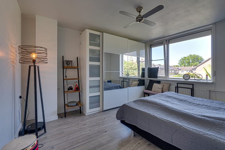 Photo 35 of Roozenburglaan 151