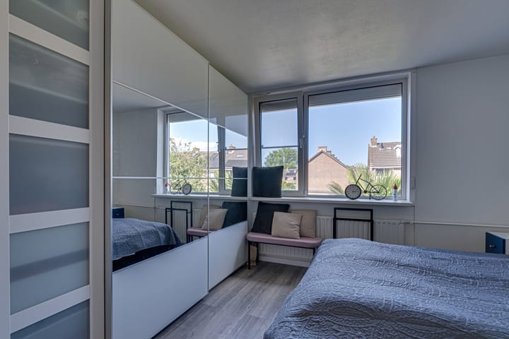 Photo 37 of Roozenburglaan 151