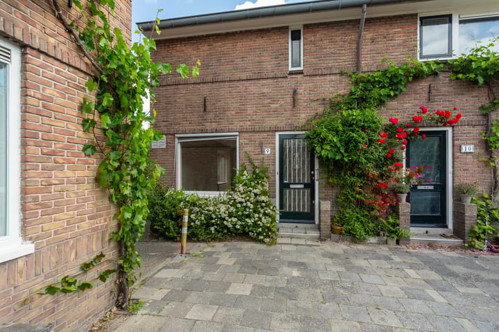 Foto 2 van Jubileumplein 9