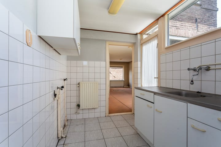 Foto 7 van Jubileumplein 9