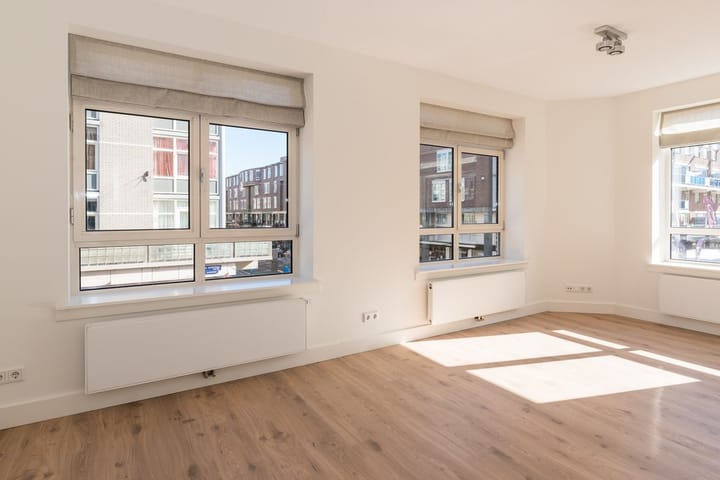 Photo 2 of Ten Katestraat 42-1