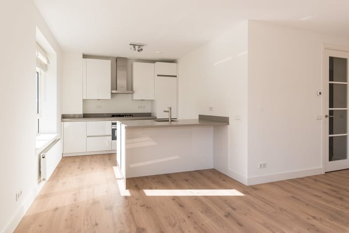 Photo 5 of Ten Katestraat 42-1