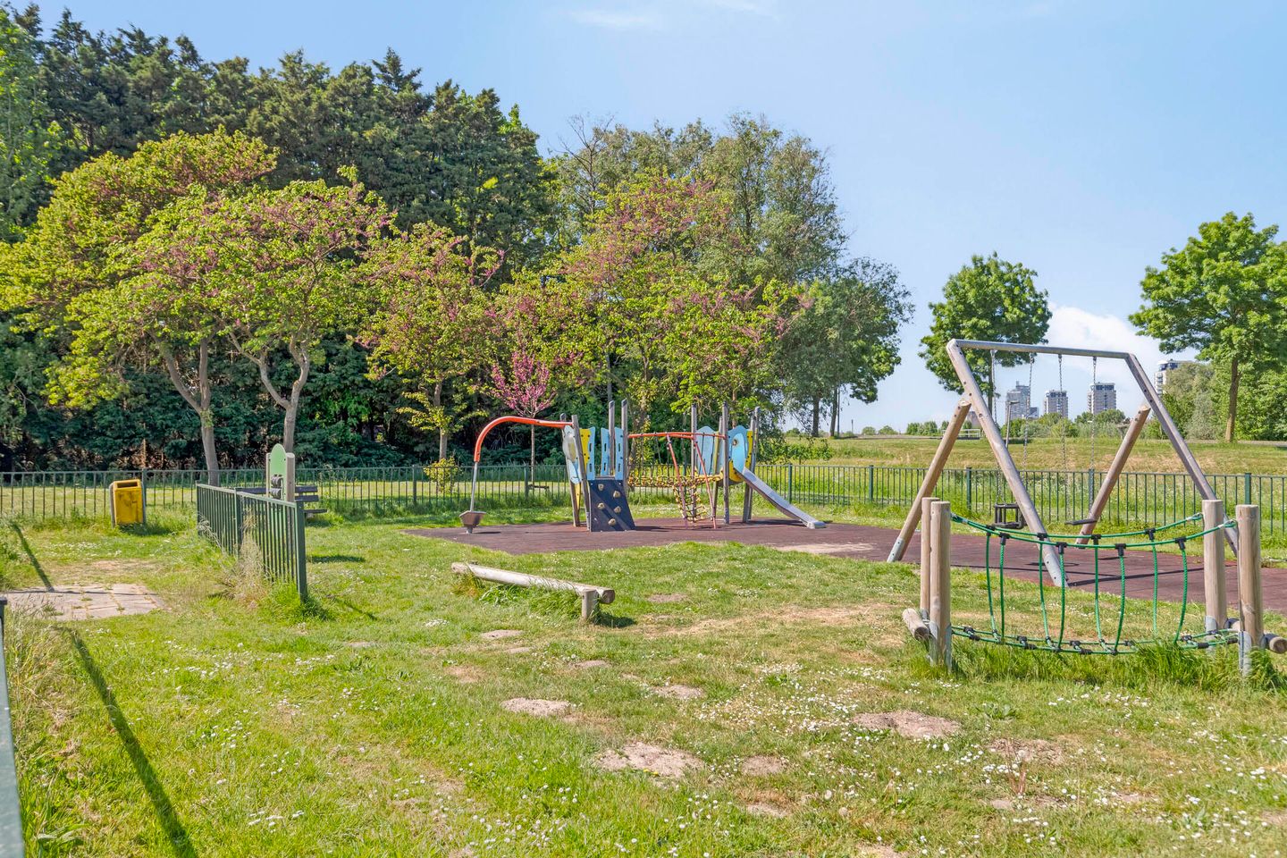 Foto 35 van Fie Carelsenstraat 18