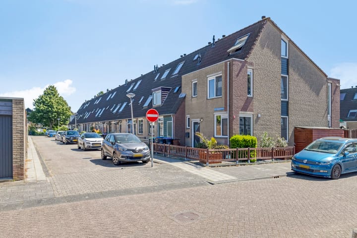 Foto 36 van Fie Carelsenstraat 18