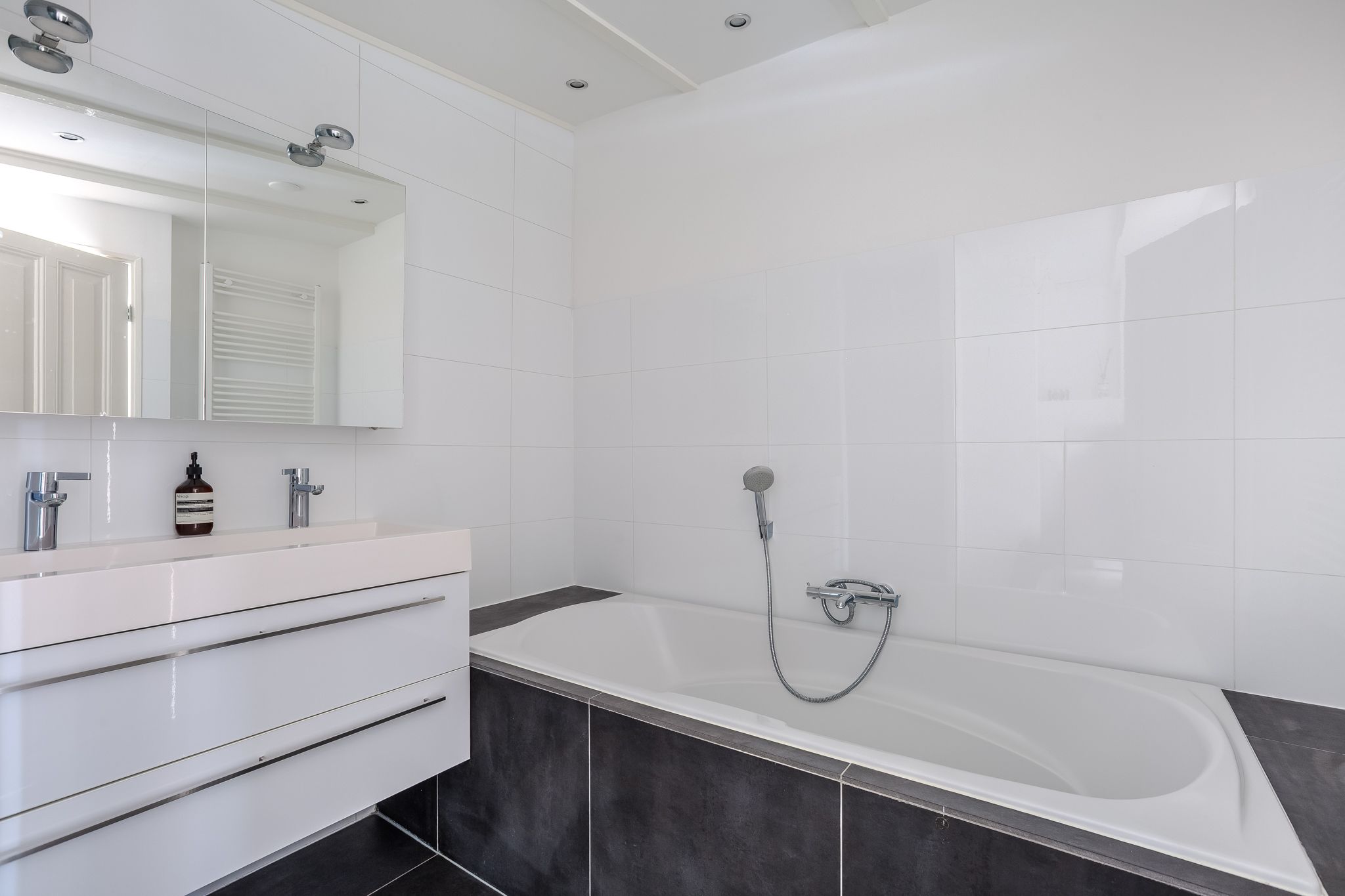 Foto 21 van Eerste Constantijn Huygensstraat 82-3