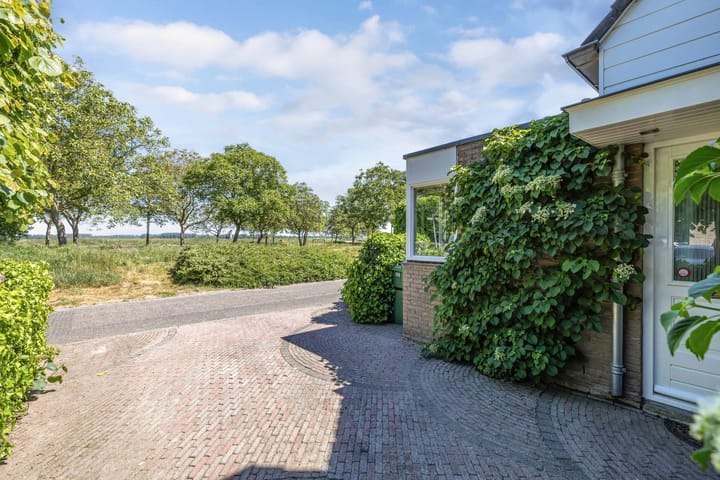 Foto 2 van Kornwerd 40