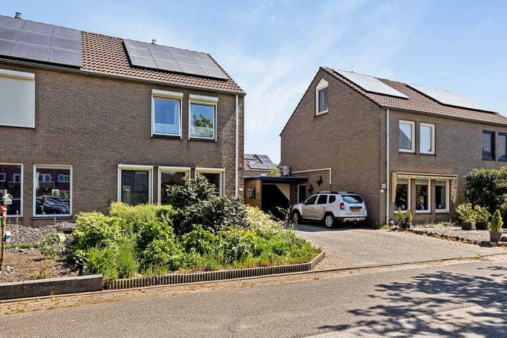 Foto 2 van Mezenveld 152