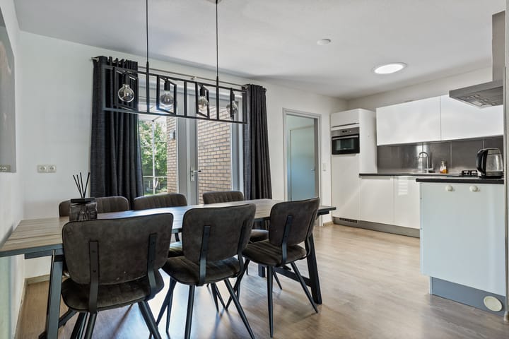 Foto 11 van Mezenveld 152