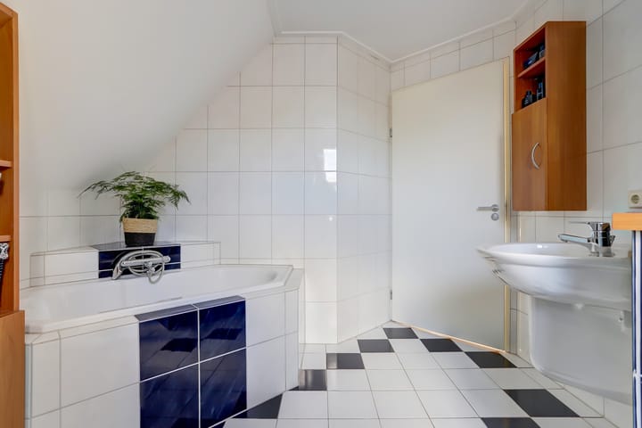 Photo 36 of 's-Gravenpolderseweg 102-C