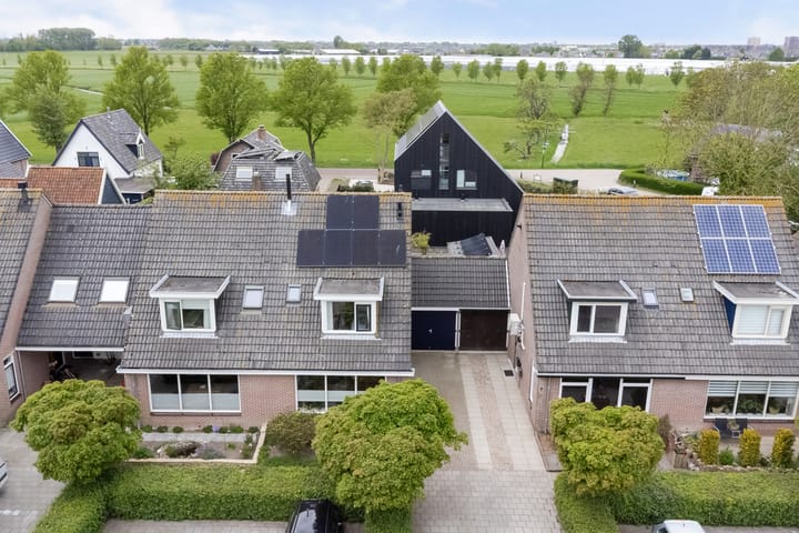 Foto 2 van Burg. S. Schagenstraat 7