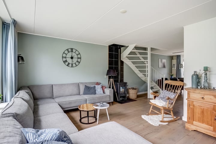 Foto 11 van Burg. S. Schagenstraat 7