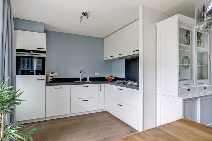 Foto 12 van Burg. S. Schagenstraat 7