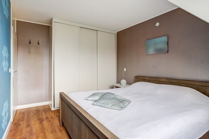 Foto 18 van Burg. S. Schagenstraat 7