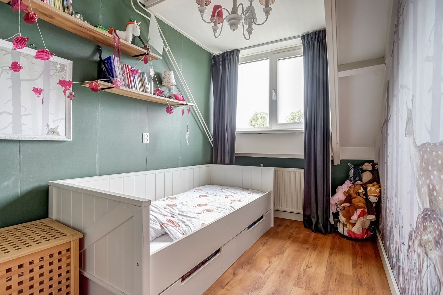 Foto 19 van Burg. S. Schagenstraat 7