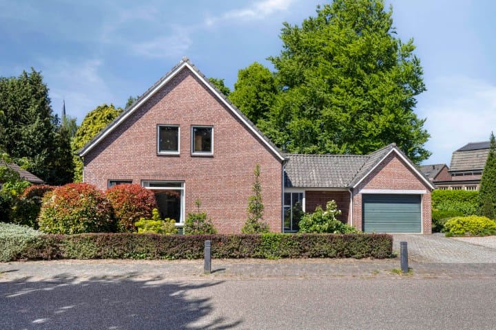 Photo 2 of Kolonel Silvertoplaan 2-A