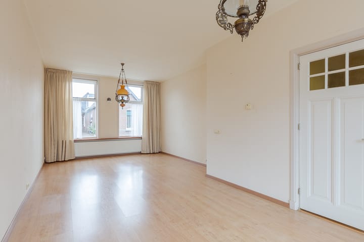 Photo 9 of Schoolstraat 12