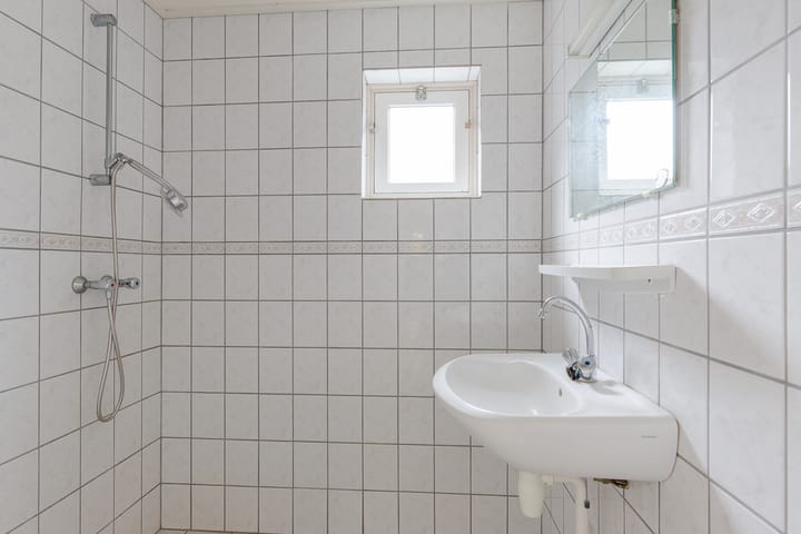 Photo 16 of Schoolstraat 12