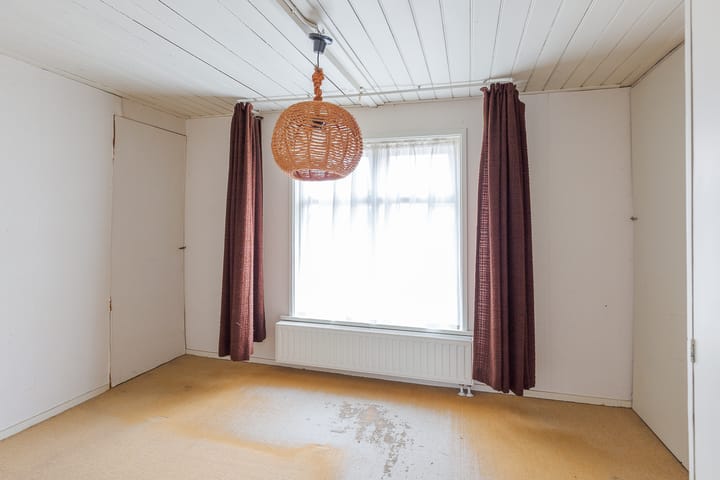 Photo 21 of Schoolstraat 12