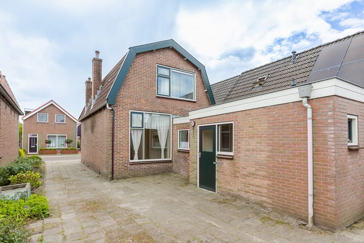 Photo 24 of Schoolstraat 12