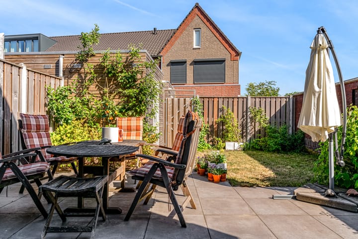 Foto 37 van Baas en Domburgstraat 75