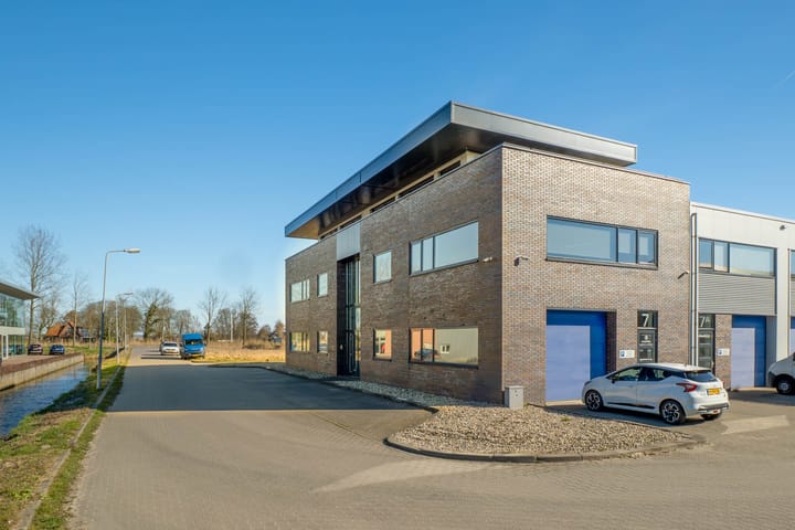 Neerlandia 3-5, Stompetoren