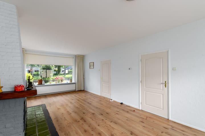 Photo 7 of Burgemeester Falkenaweg 184