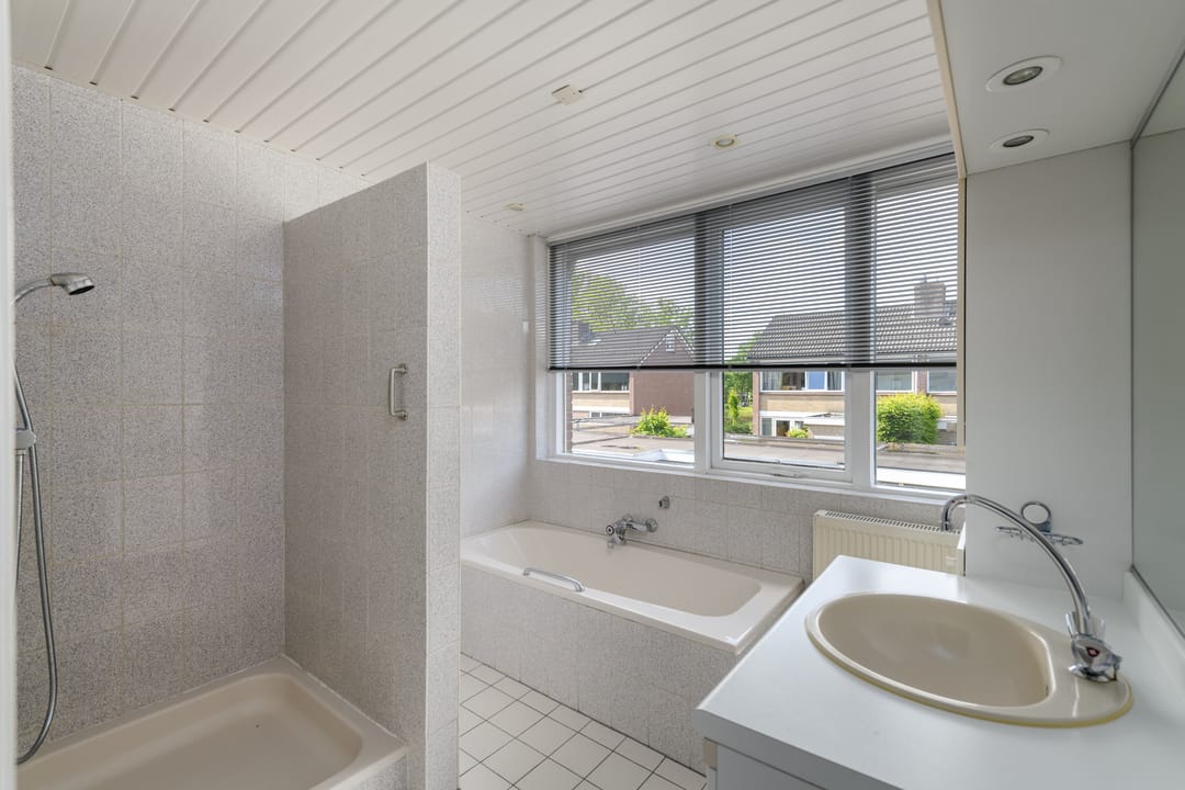 Foto 22 van Burgemeester Falkenaweg 184