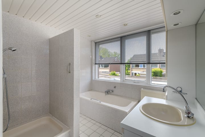 Photo 22 of Burgemeester Falkenaweg 184