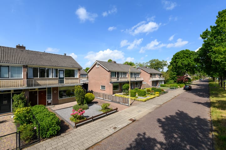 Photo 38 of Burgemeester Falkenaweg 184